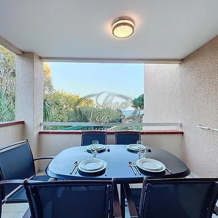 4 Personnes Vue Résidence Pierre Et à Pramousquier Appartement Le Lavandou